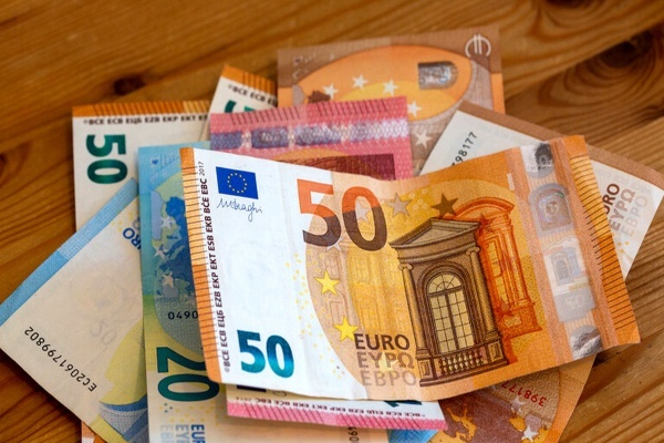خرید و فروش ارز با صرافی سون استار در فردیس