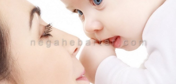 عکس نوزاد و مادر